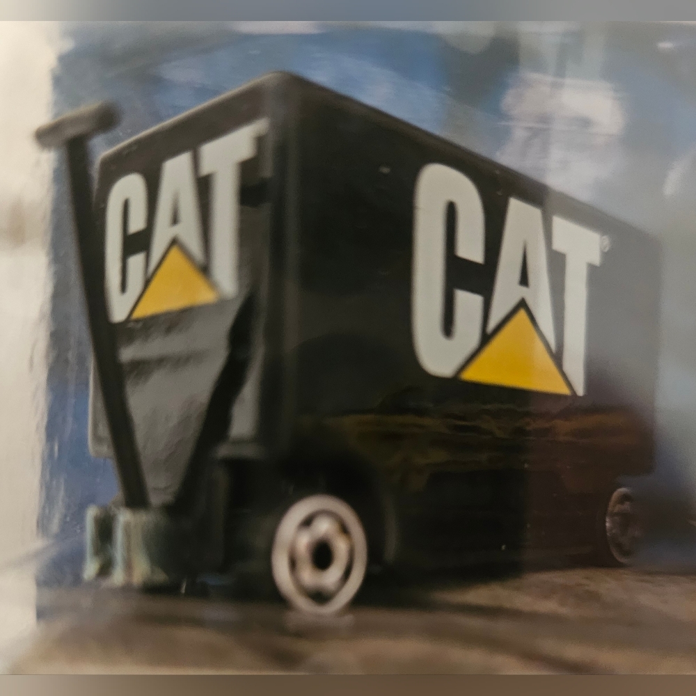 Hot Wheels 1:64 scale die cast car. NASCAR #22 CATERPILLAR. NWOT!!! - Picture 5 of 5